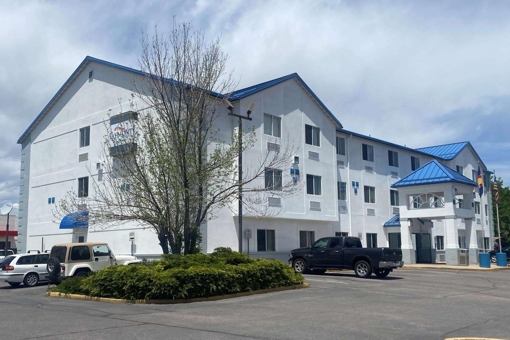 6 Budget Hotels Near Budweiser Events Center That Deliver Value