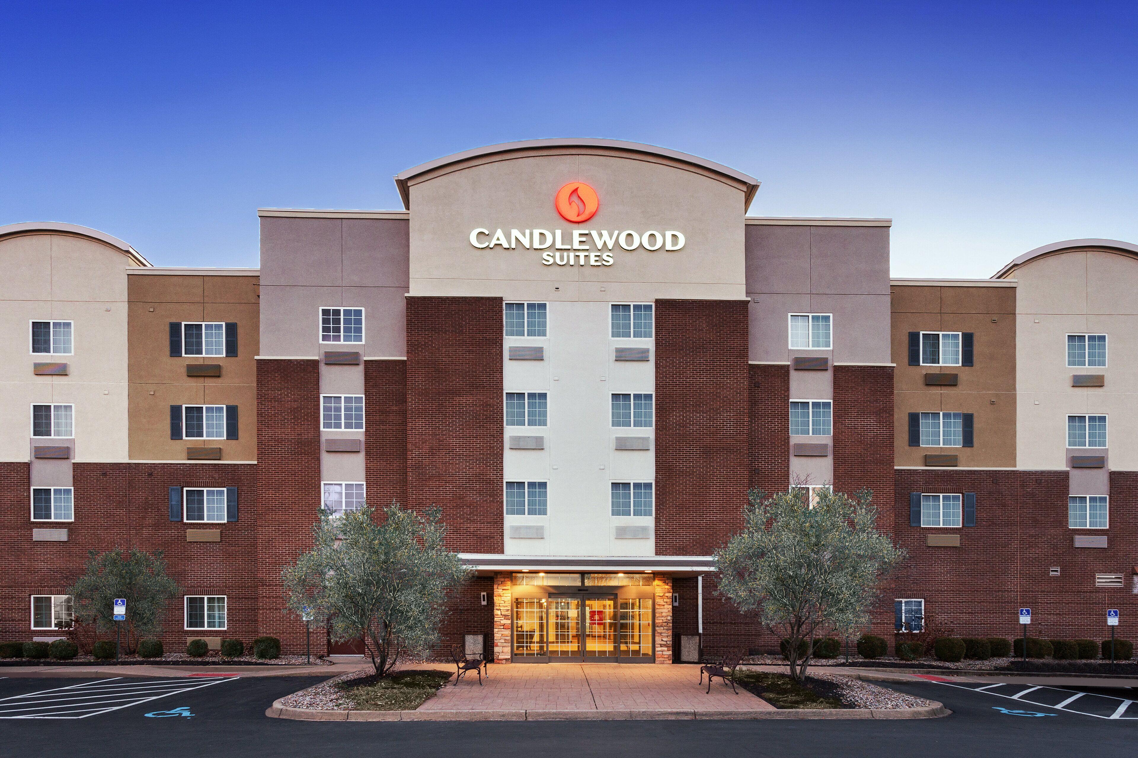Where to Stay in Louisville Metro: 7 Best 2-Star Hotels