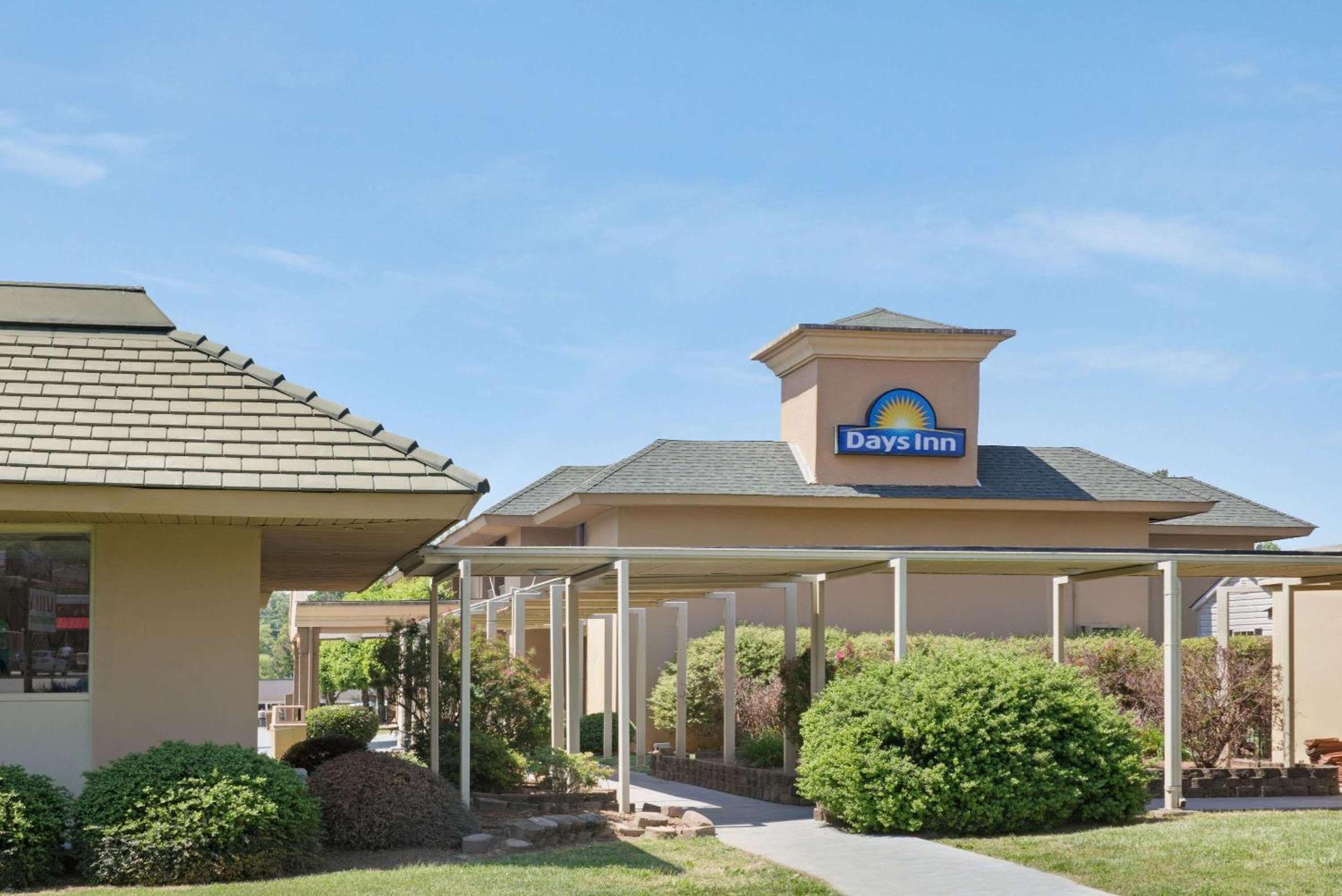 4 Budget Hotels Near SouthPark Charlotte That Deliver Value