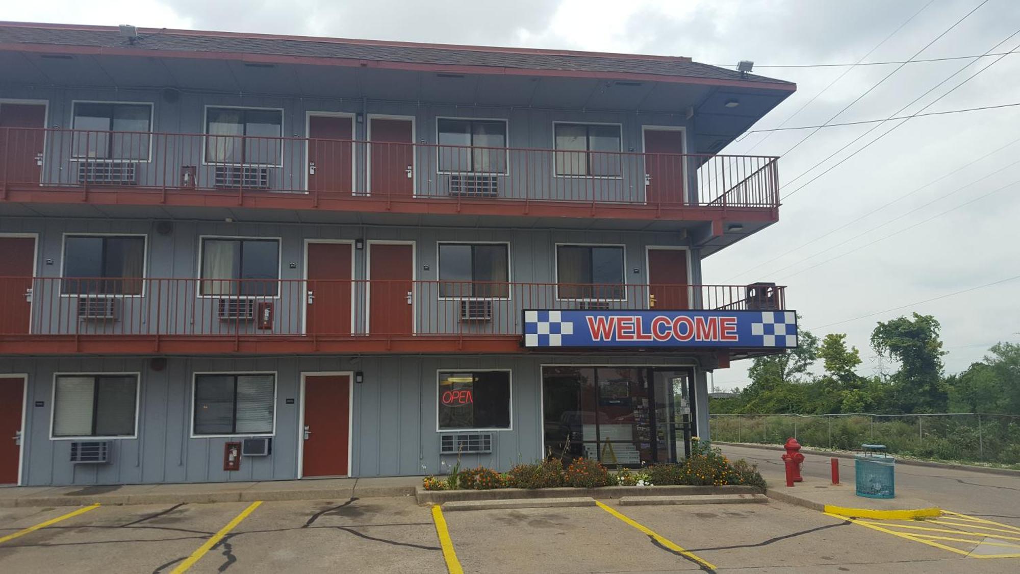 Where to Stay Near Lakota Plaza: 5 Budget Hotels Ranked