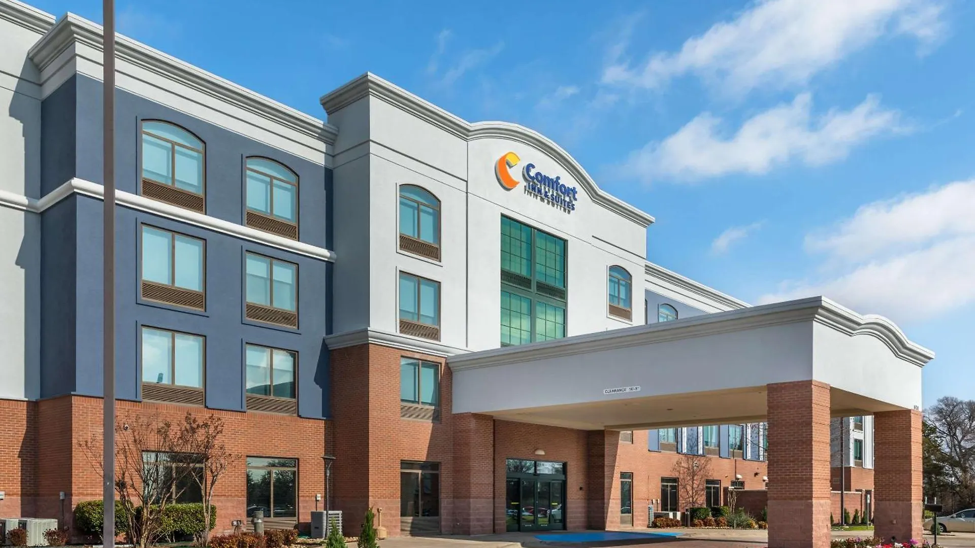 4 Business Hotels Near Ford Center at the Star That Deliver