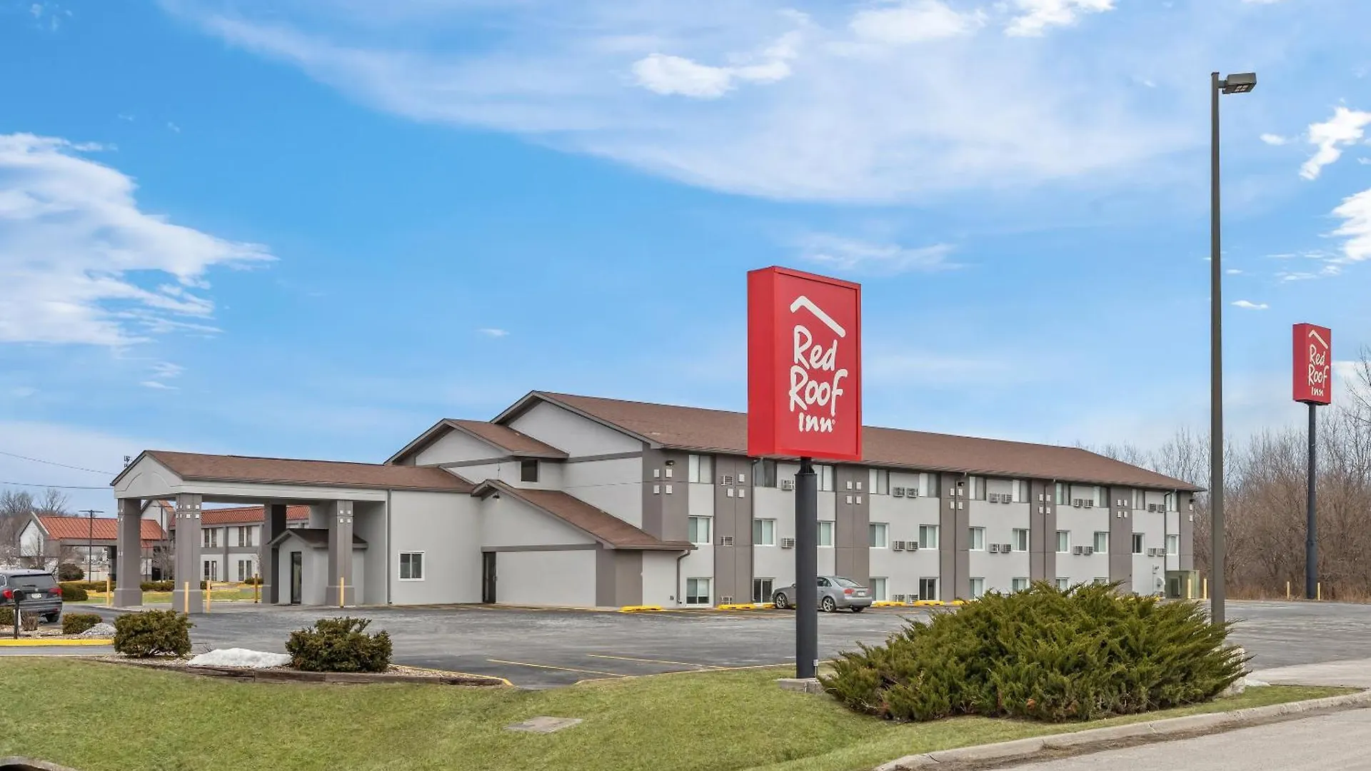 5 Smart Leisure Hotels Near Sand Volleyball Courts in Ames