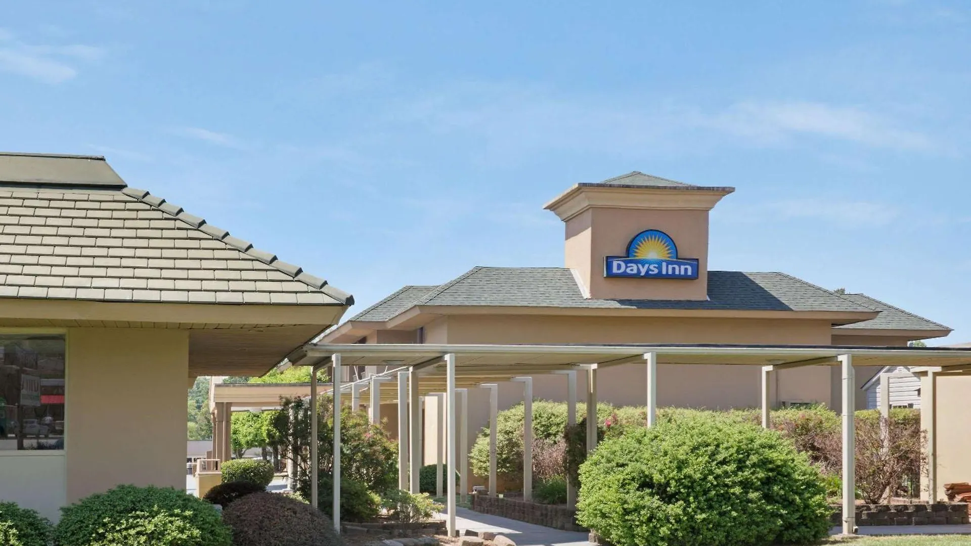 4 Budget Hotels Near SouthPark Charlotte That Deliver Value
