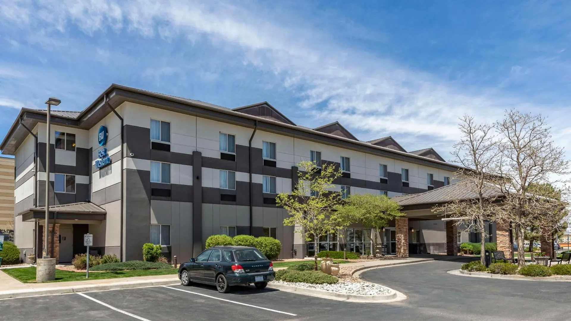 Where to Stay in Roosevelt National Forest: 11 Best Business Hotels