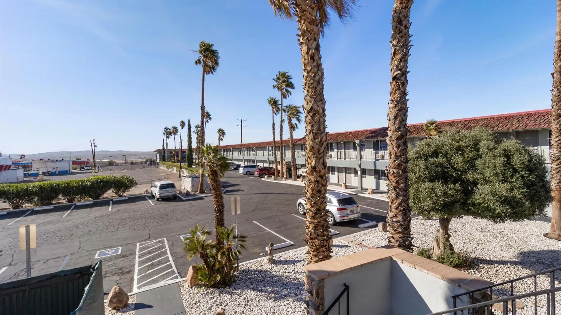 14 Best-Rated Motels in California for Every Type of Traveler