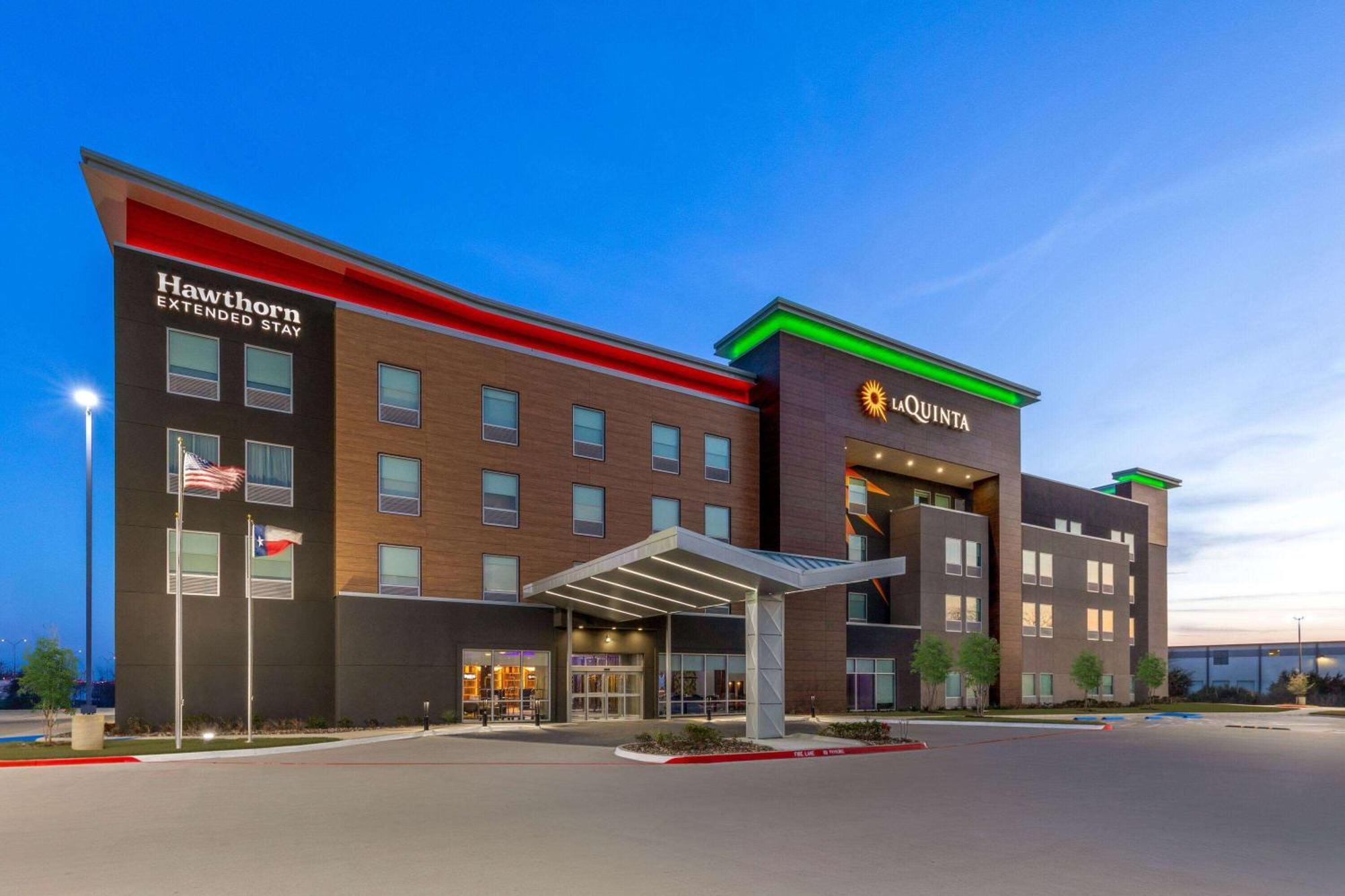 6 Smart 2-Star Hotels Near Charlton Methodist Hospital