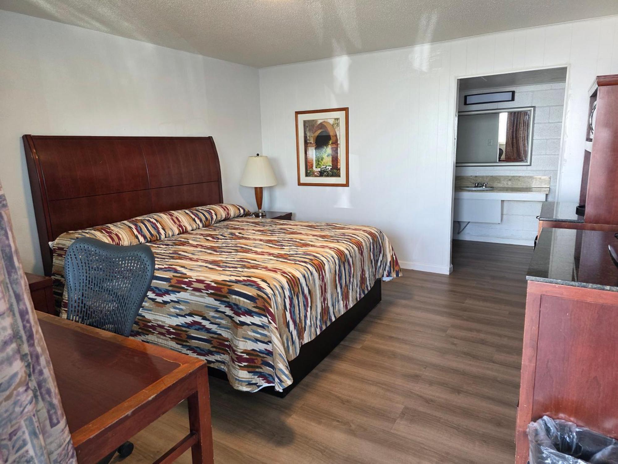 15 Smart 2-Star Hotels In New Mexico Worth Booking